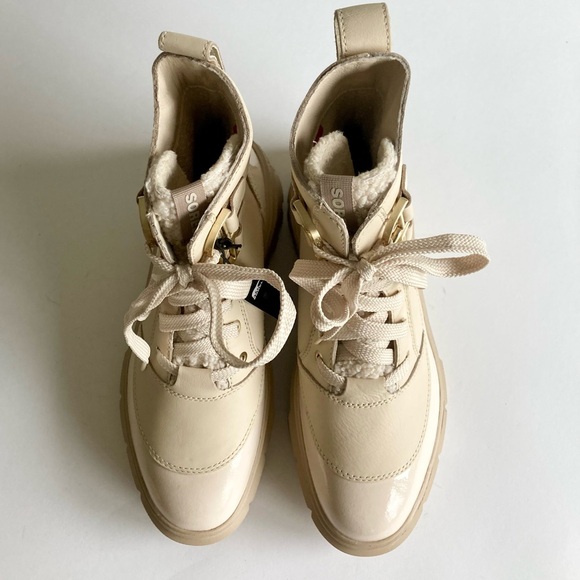 New Sorel Bleached Ceramic Patent Leather Waterproof Combat Boots size 9 - Picture 4 of 15